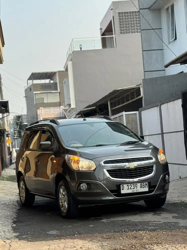 Low Km 42rb! CHEVROLET SPIN LTZ 1.5 AT 2013 Bensin Like New!!