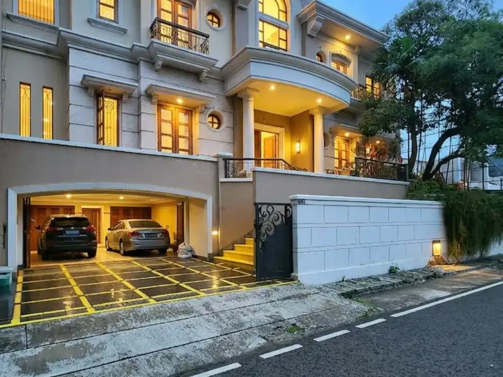 Rumah Eropean Classic siap huni di cempaka putih Jakarta Pusat