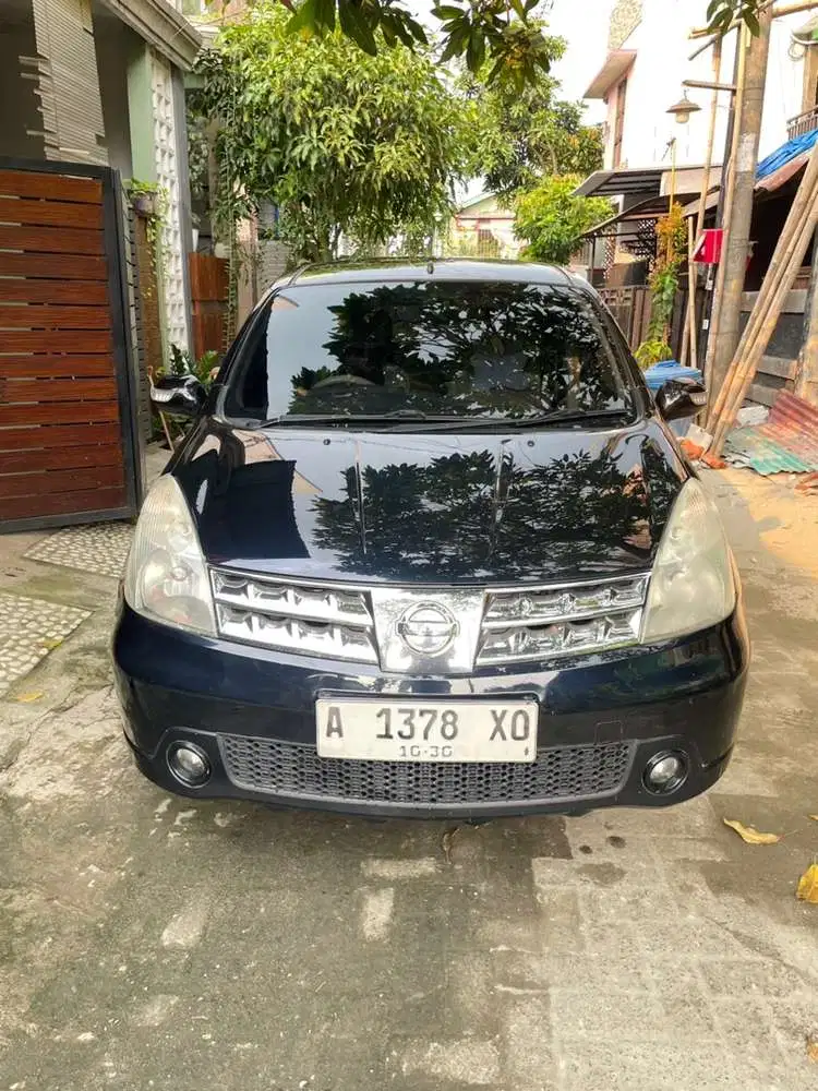 Nissan Livina 2010 Bensin