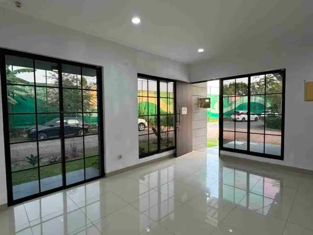 Sewa Rumah Green Lake City Cluster East Asia depan Grand Lucky
