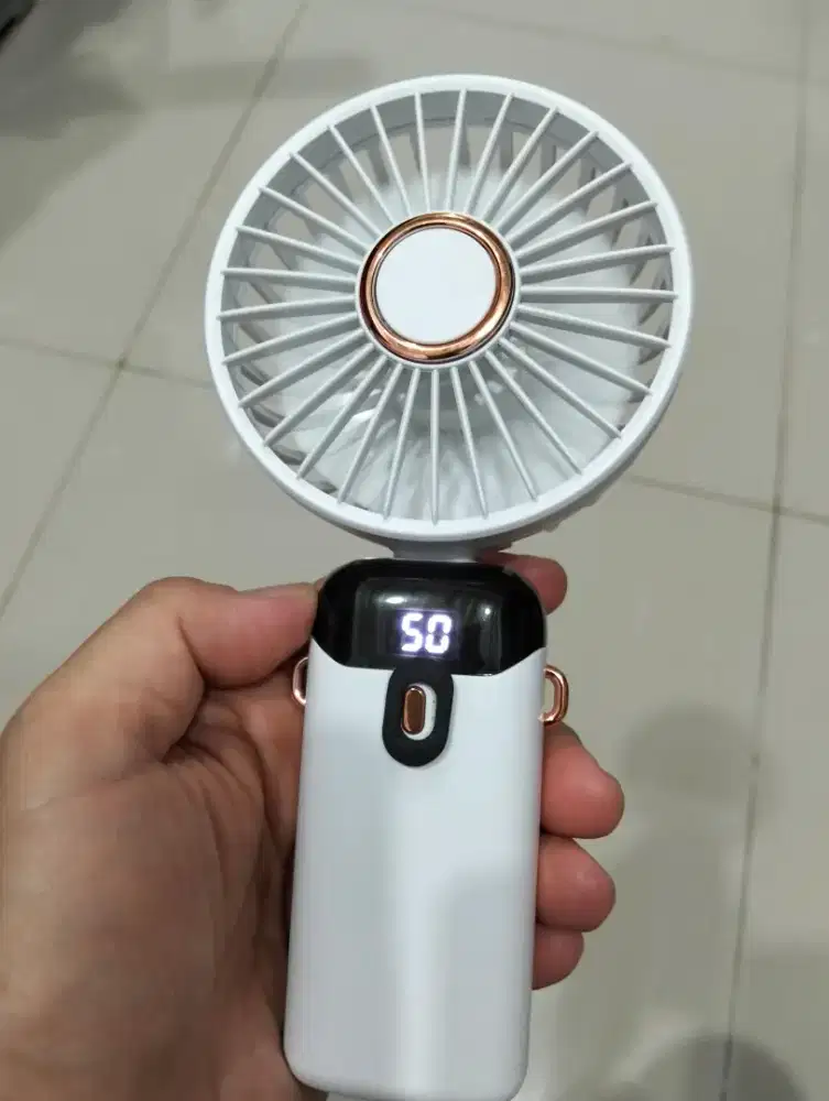 Kipas Angin Portable. Baru
