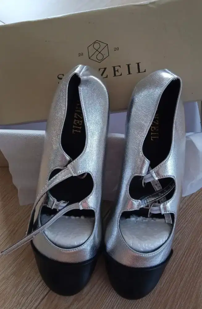 Dijual sendal sanzeil size 40