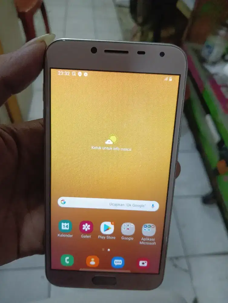 Samsung j400 seken mulus hp only