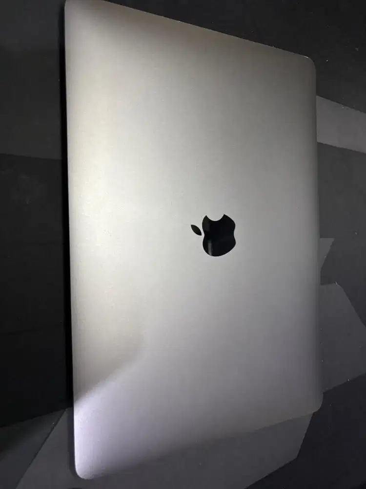 Jual Macbook Air M1 202  - Masih Mulus