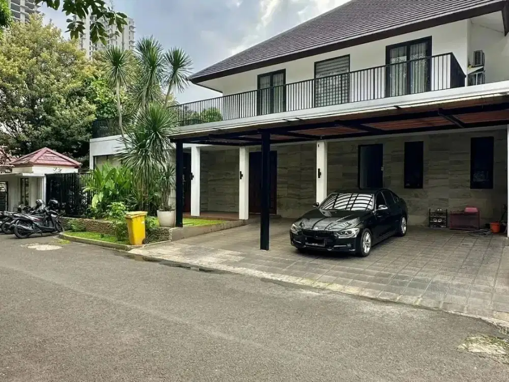 TURUN HARGA! NEGO! Rumah Dijual Cipete - Kemang Area. Terawat & Siap Huni