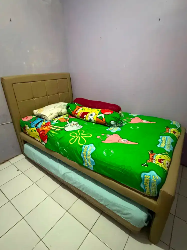 Kasur atas bawab