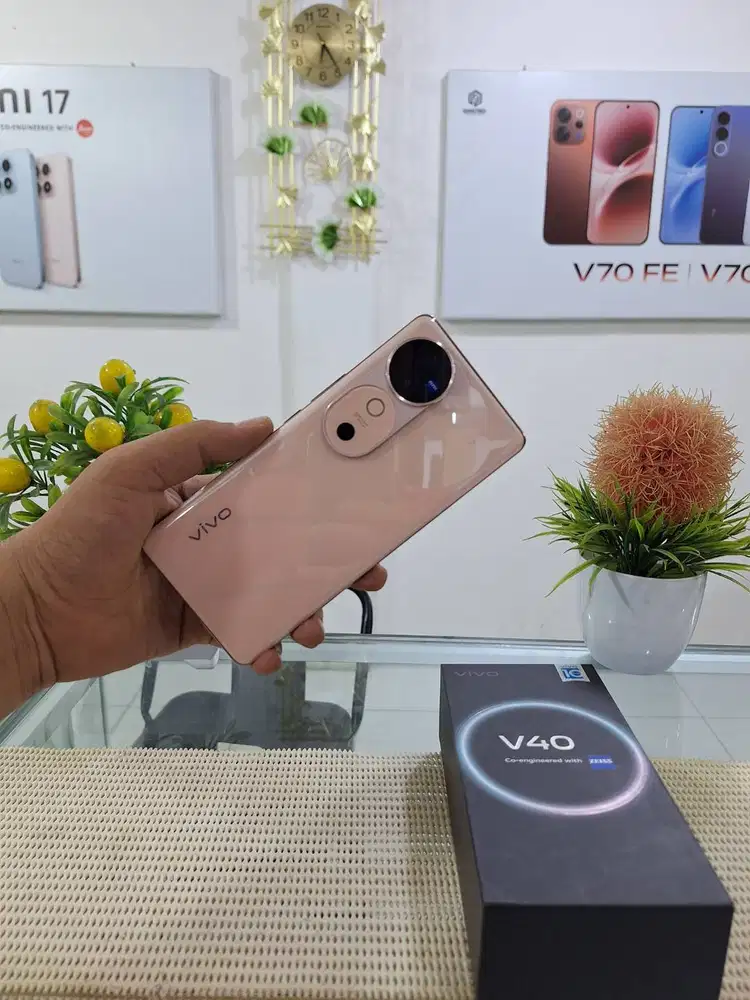 Vivo V40 5G Ram 12+12Gb/ 256Gb Fullset Mulus Like New Original 100%