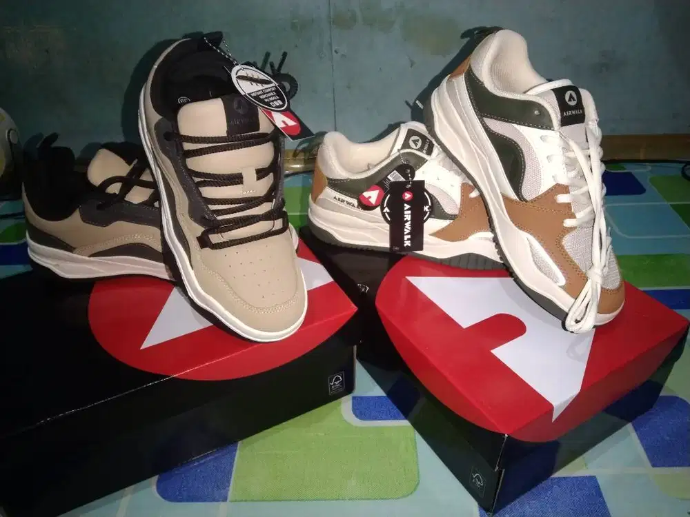 Sepatu Merek Airwalk No.39