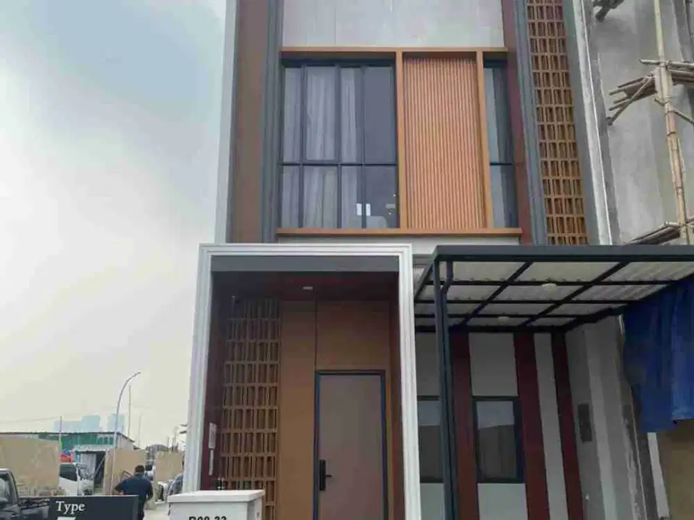 Rumah 3 lantai Pacific Garden Puri – Cluster Damar