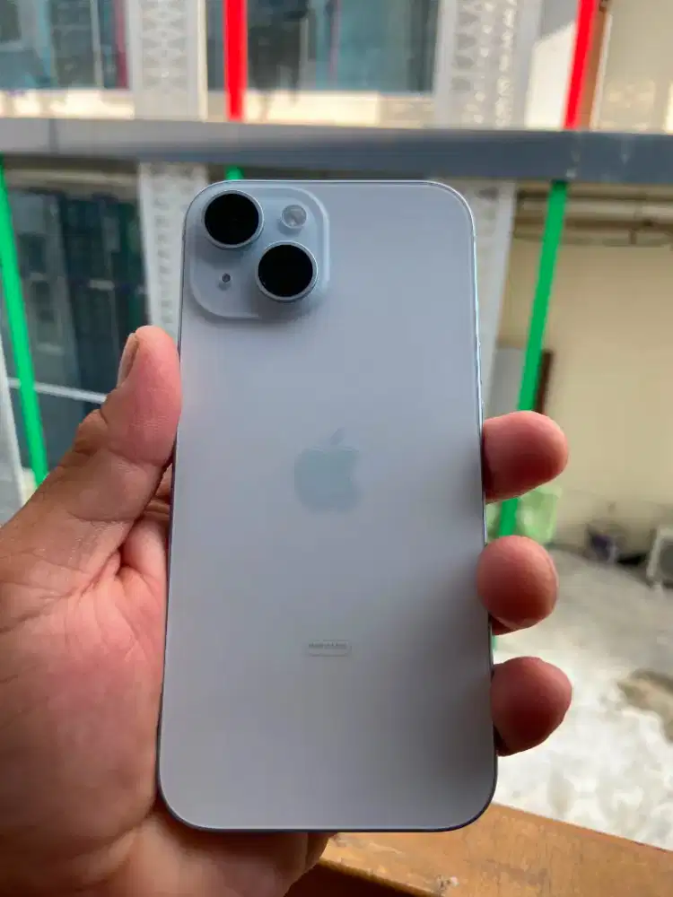 Iphone 15 128 garansi resmi