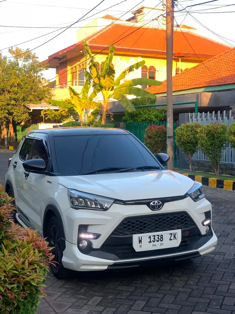 TOYOTA RAIZE 1.0 T TWO TONE 2024 KM 20RB ‼️