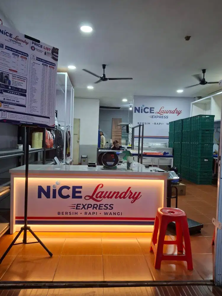 DIBUTUHKAN KARYAWAN LAUNDRY