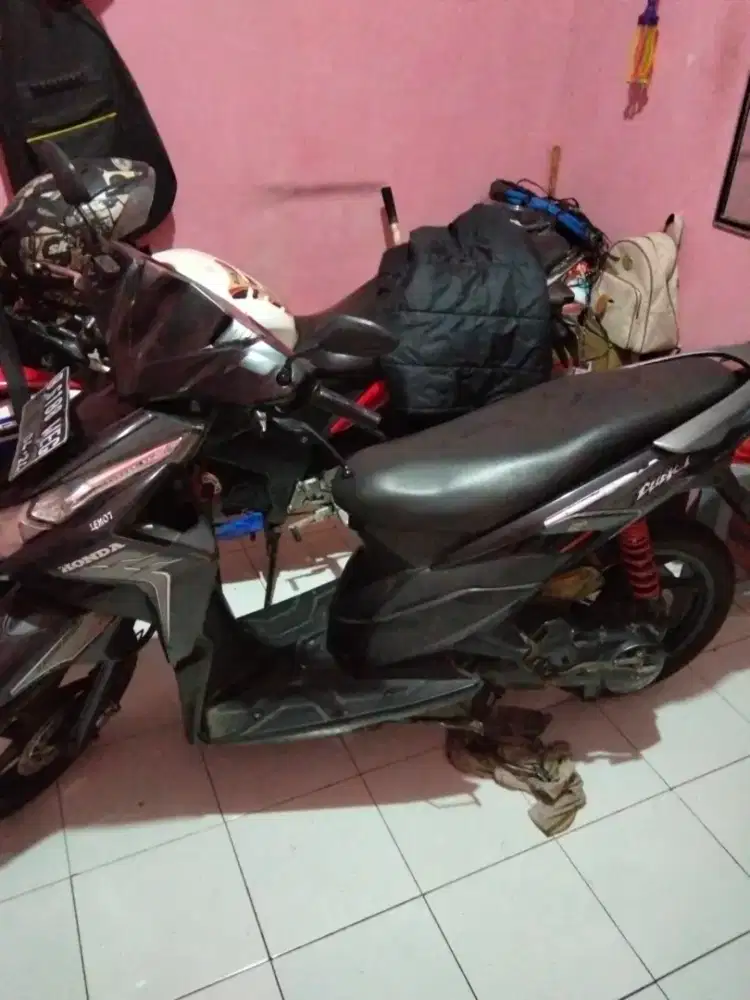 Saya cowo cari kerja apa ajh yg non halal juga ok khusus wanita ajh