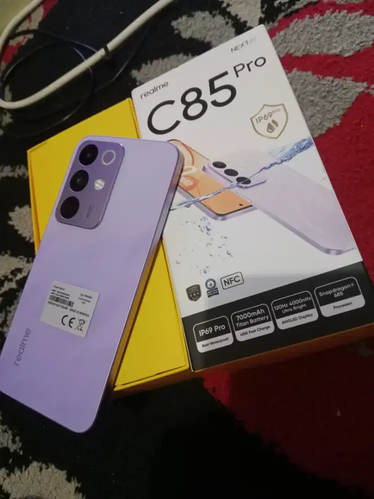 C85 pro 8/256 kondsi sperti baru mluss bngds