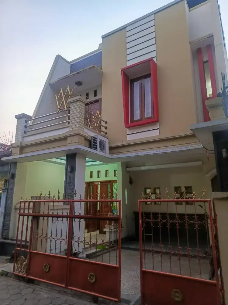 Disewakan Rumah Lt. 3 Di PCI BLOK C, Kondisi terawat. Isian