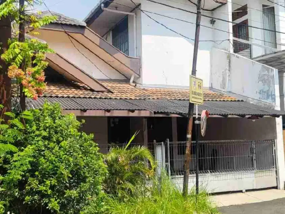 Dijual Rumah Lama di Perumahan Taman Bintaro Tangsel