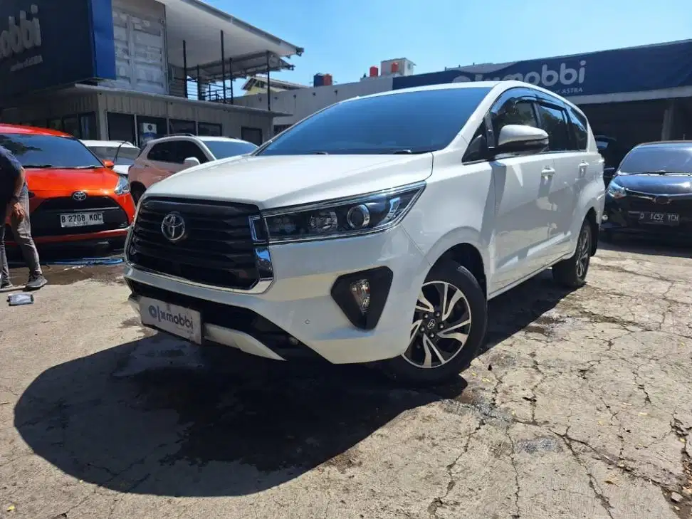 LOW DP - Toyota Kijang Innova 2.4 V Solar-AT 2021