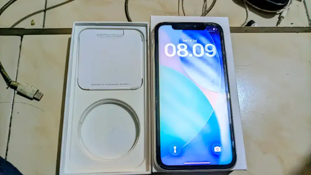 IPHONE 11 128 INTER