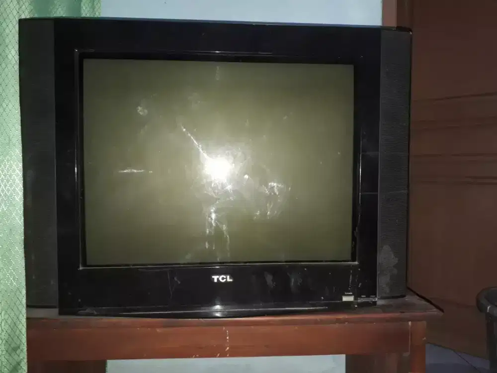 Jual saja tv 32inc merk TCL