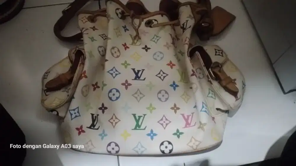 Tas Lv Yg Berminat Silahkan Kondisi Masih Oke