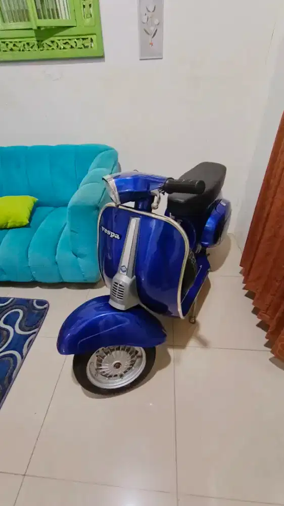 Vespa PTS 90 Biru Metalik Fullpaper