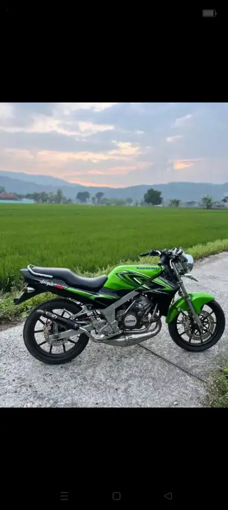 Di jual ninja ss asli tahun 2011 mesin segel full orian