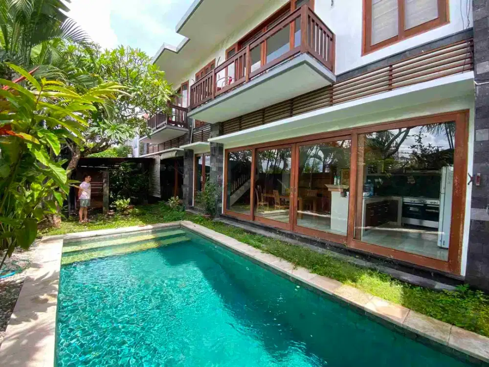 Jarang ada jual , Rumah Villa 2 are di dekat jl Bidadari seminyak Kuta Bali