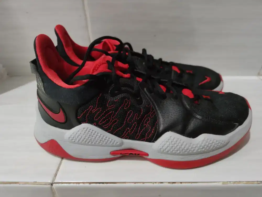 Sepatu Basket Nike Paul George Bred(PG 5) Size 44 Insole 28 cm