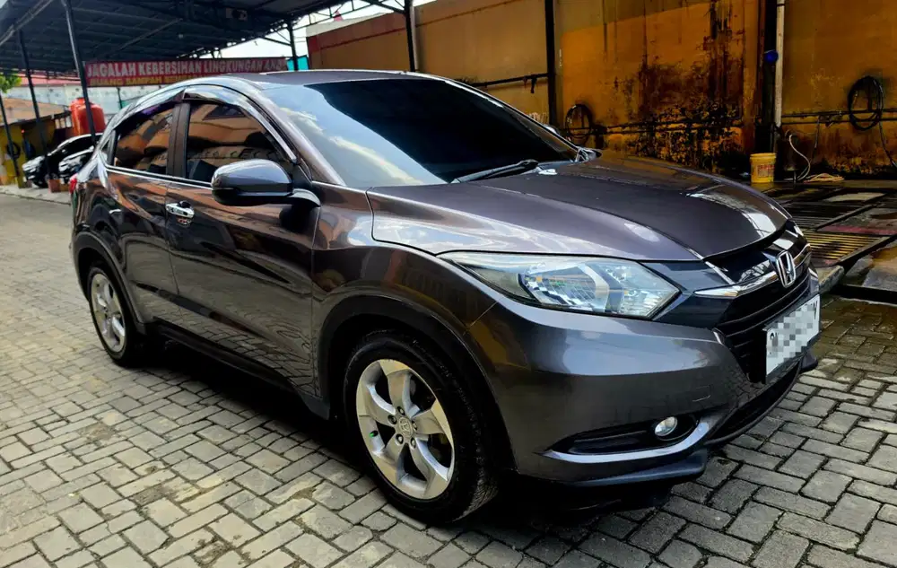 Honda HR-V 2015 Bensin DP 4 JUTA