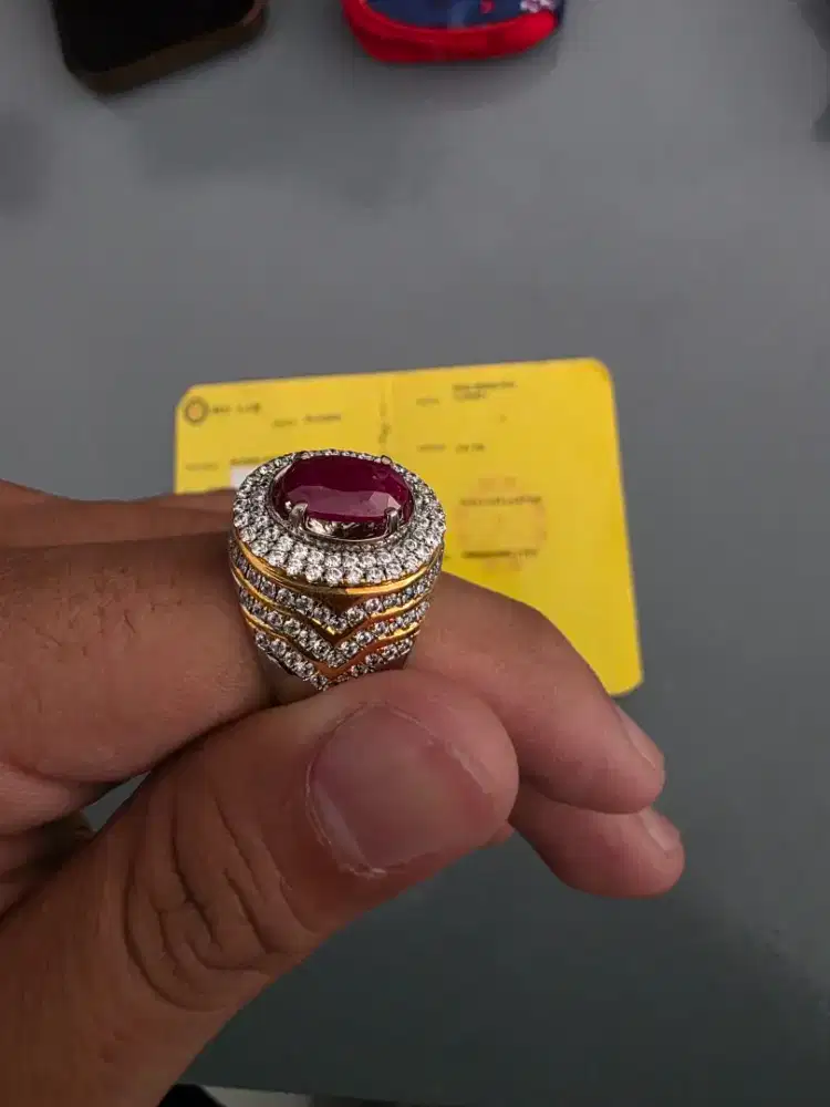 Natural Ruby Red Burma 3,61ct