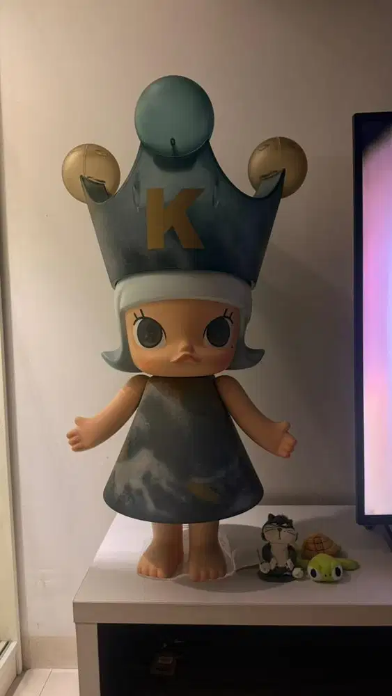 POP MART MEGA ROYAL MOLLY 1000% DIDI-TOLOV