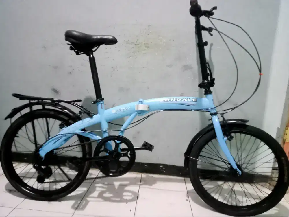 Dijual sepeda lipat merk GENIO ring 20 kondisi masih bgus Keker normal