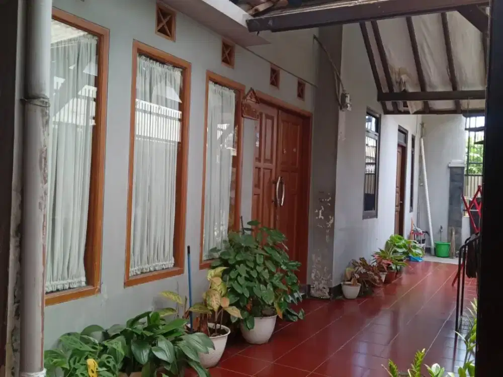 DIJUAL  KOSTAN AKTIF 11 KT & RUMAH INDUK CISITU DAGO