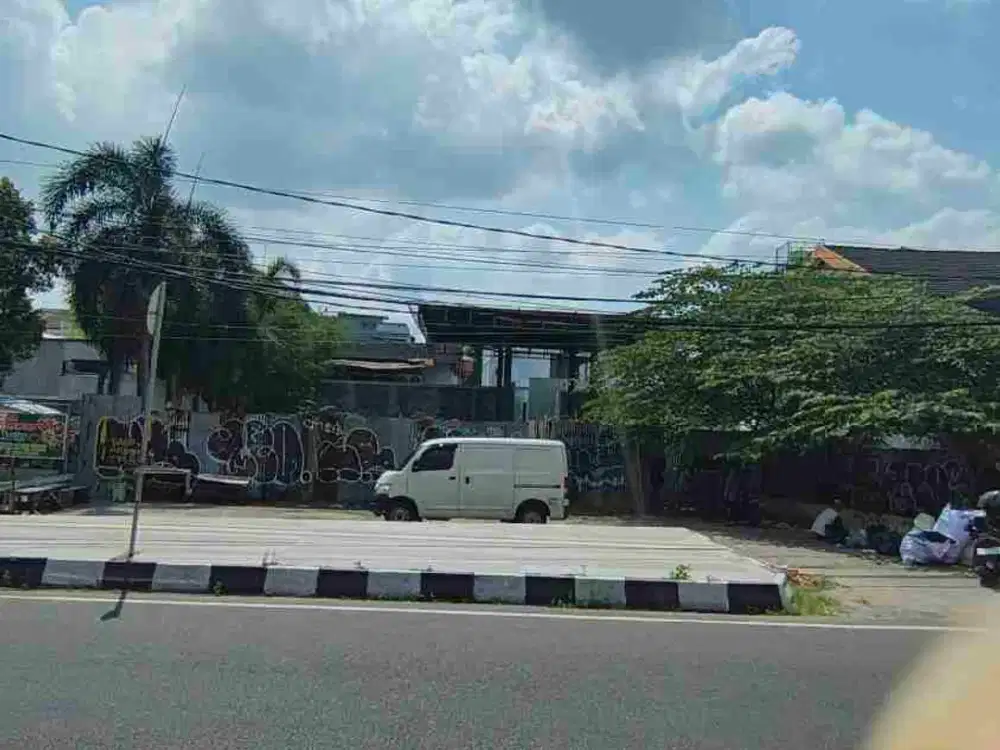 DISEWAKAN TANAH DAN BANGUNAN