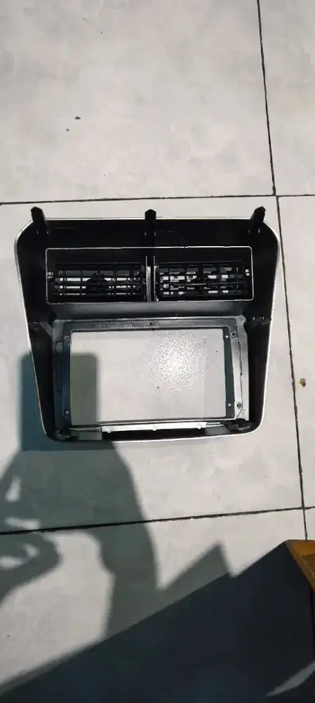 Frame head unit 9 inch ayla agya