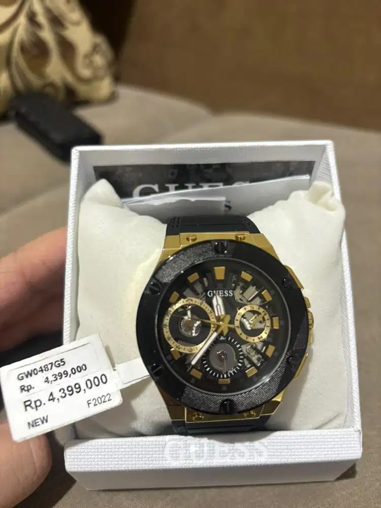 Jam Tangan Guess Pria GW0487G5