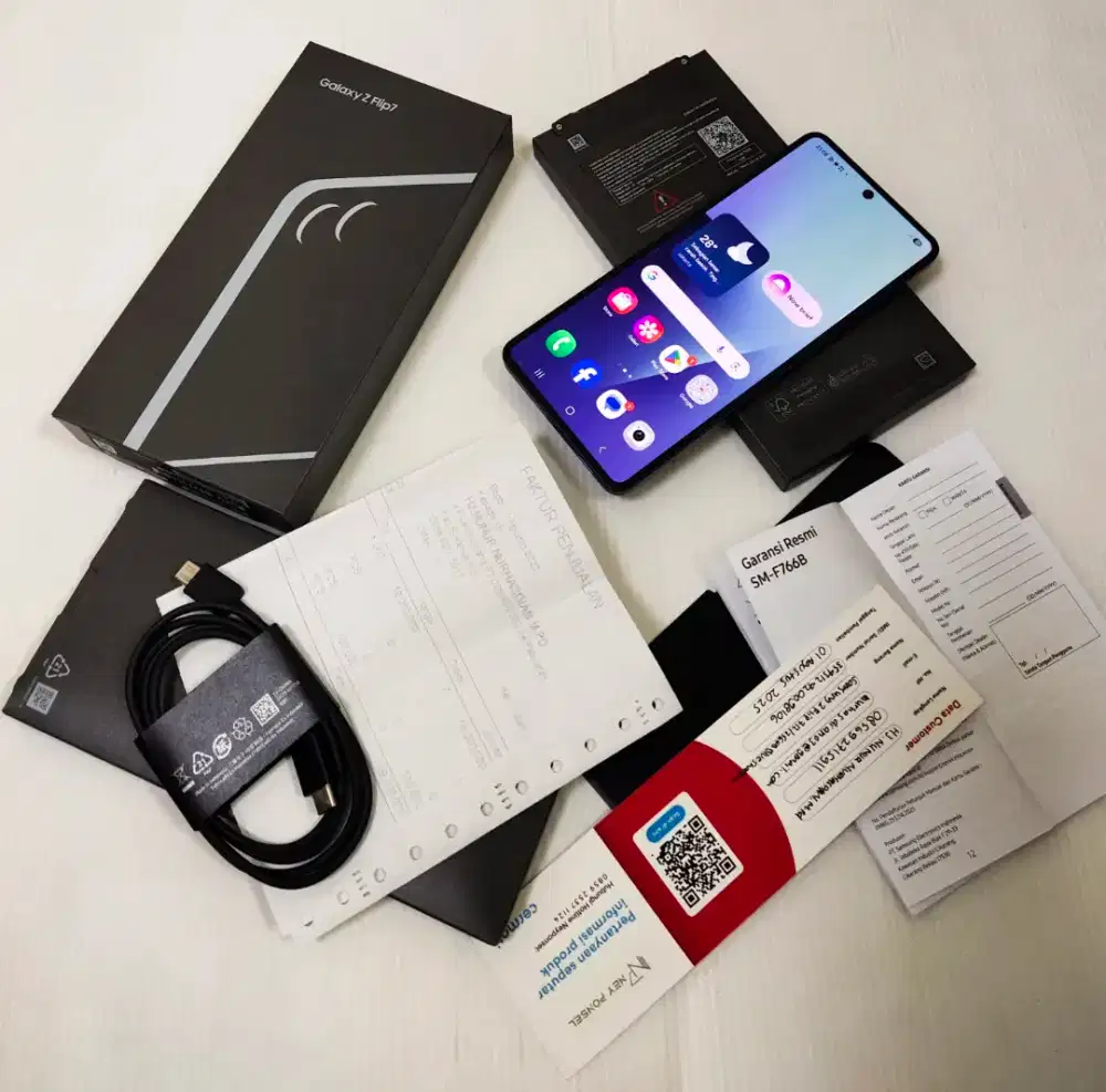 Samsung Z Flip 7 ram 12 256GB