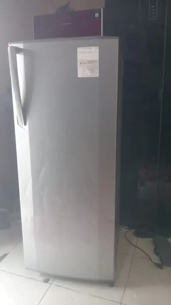 Kulkas freezer Sharp