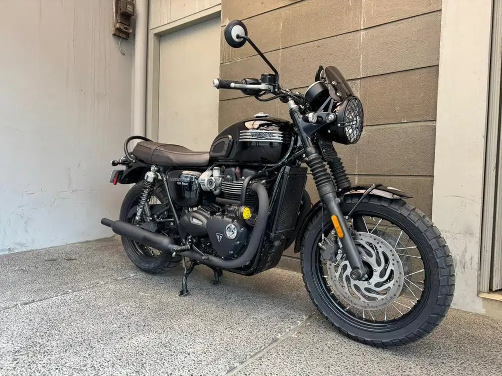Triumph Bonneville T120 / T 120 Black