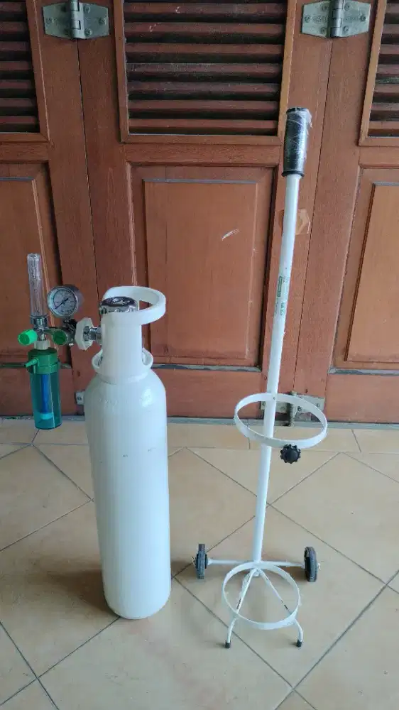 1 Set Tabung Oksigen (Regulator + Trolley)