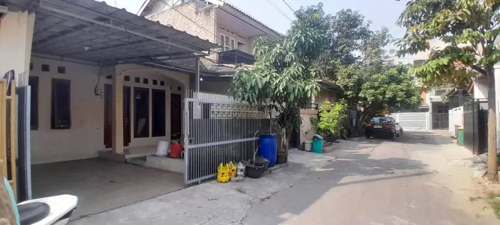 DiSewakan Rumah (Tahunan) Rumah Nyaman untuk Keluarga dan Bebas Banjir