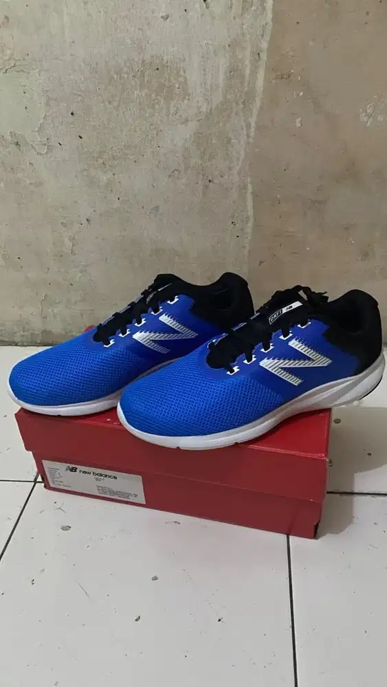 New Balance DRFT Sepatu Lari