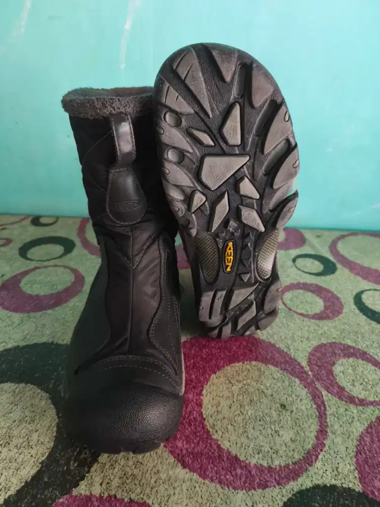 Sepatu Boots Keen Unisex