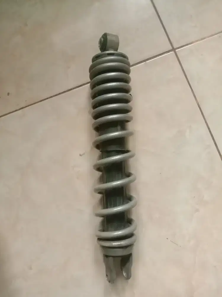 Dijual shock breaker belakang Scoopy asli pembawaan nya