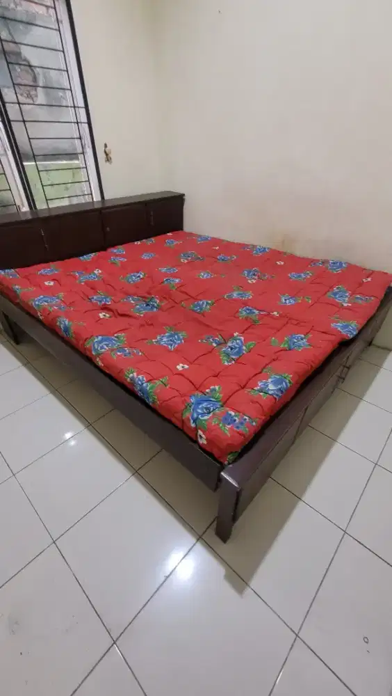 Tempat tidur 5 kaki kayu + tilam kapuk