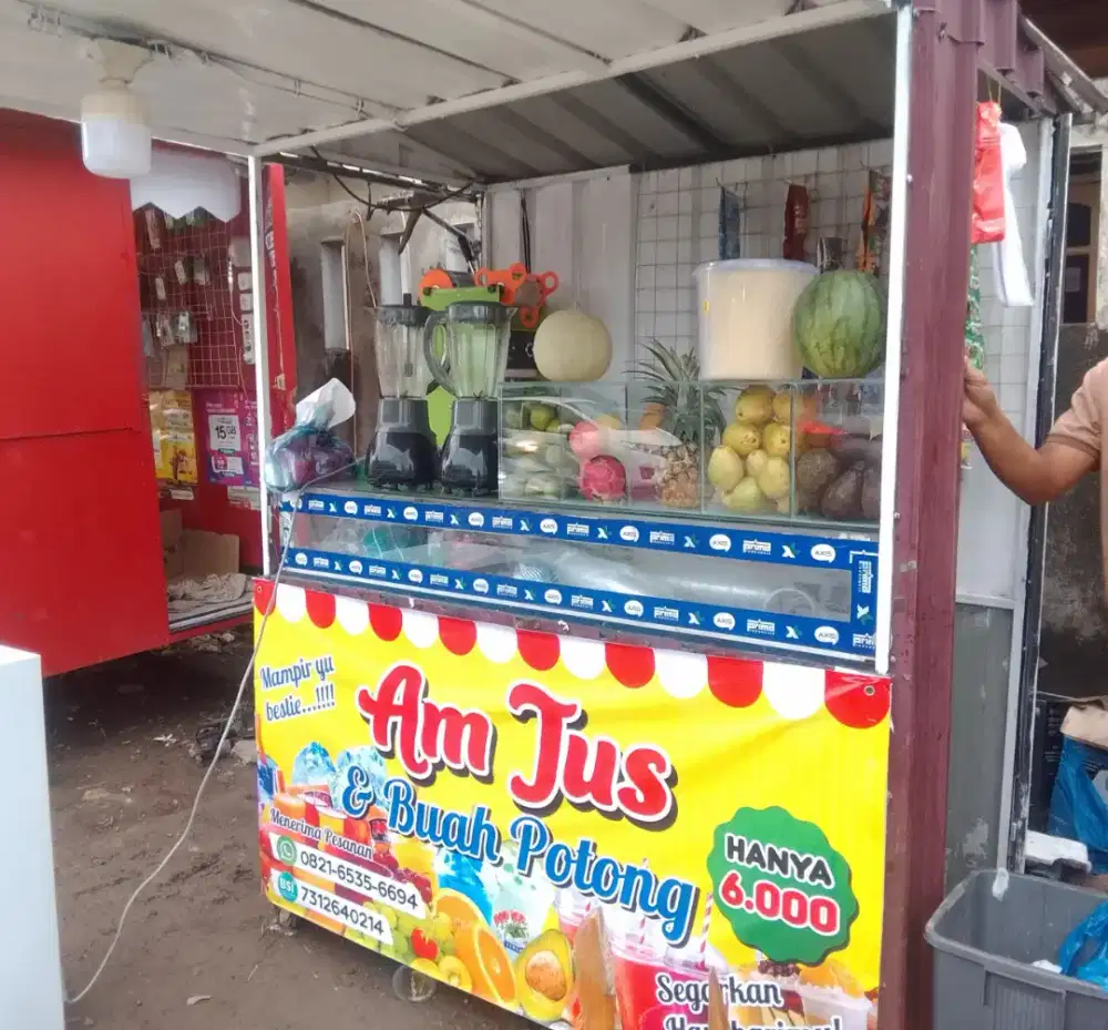 Dibutuhkan seorang pekerja cewek/cowok
