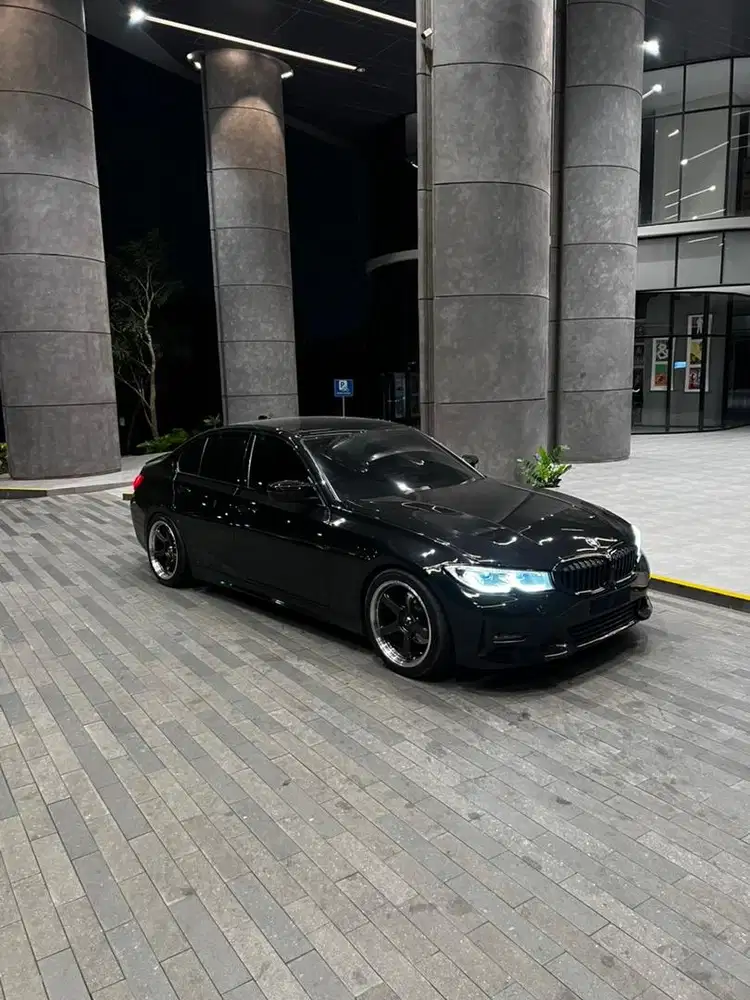 BMW G20 320i SPORT