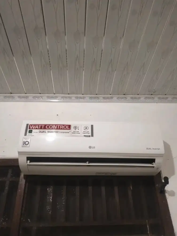 AC LG Inverter 1/2 PK Pakean Pribadi Mulus