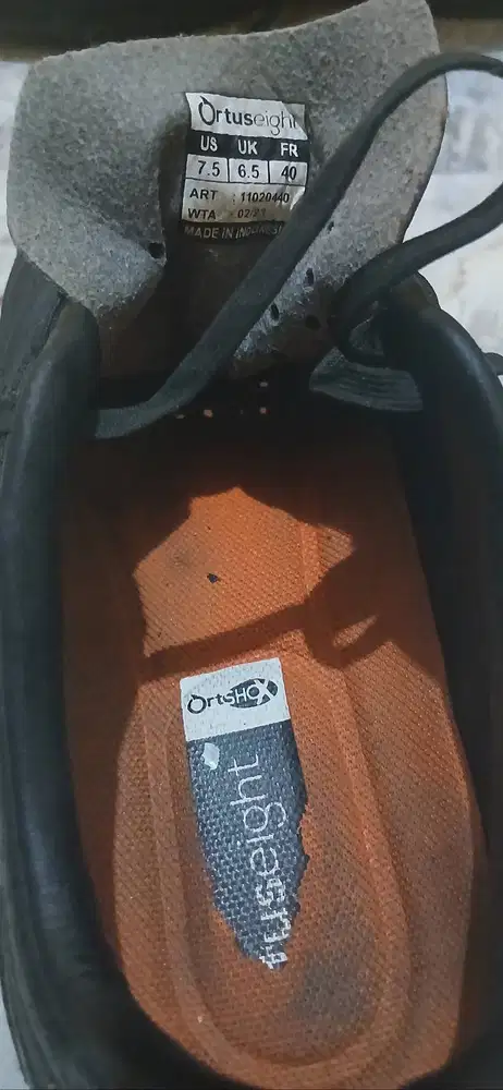 Sepatu futsal ortus