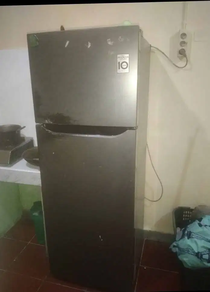 Dijual kulkas LG inverter